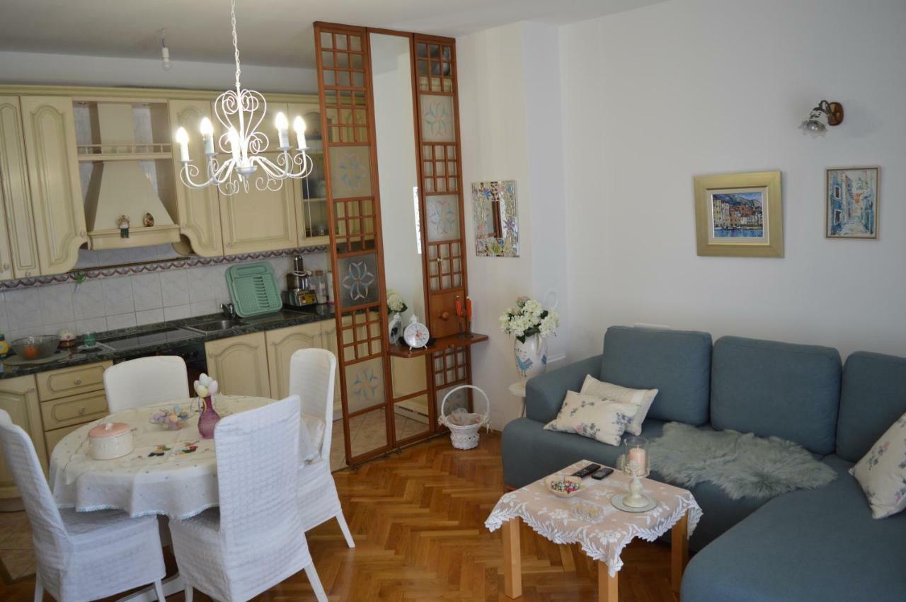 Apartments Sunce Макарска Екстериор снимка