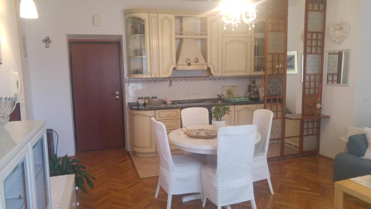Apartments Sunce Макарска Екстериор снимка
